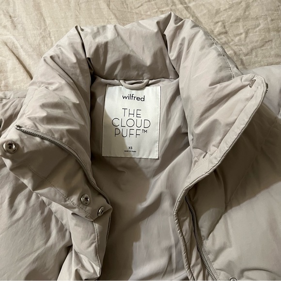 Aritzia Wilfred The Cloud Puff Long - Picture 4 of 9